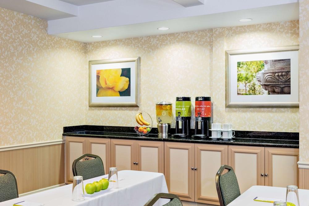 Hilton Garden Inn Folsom Zewnętrze zdjęcie