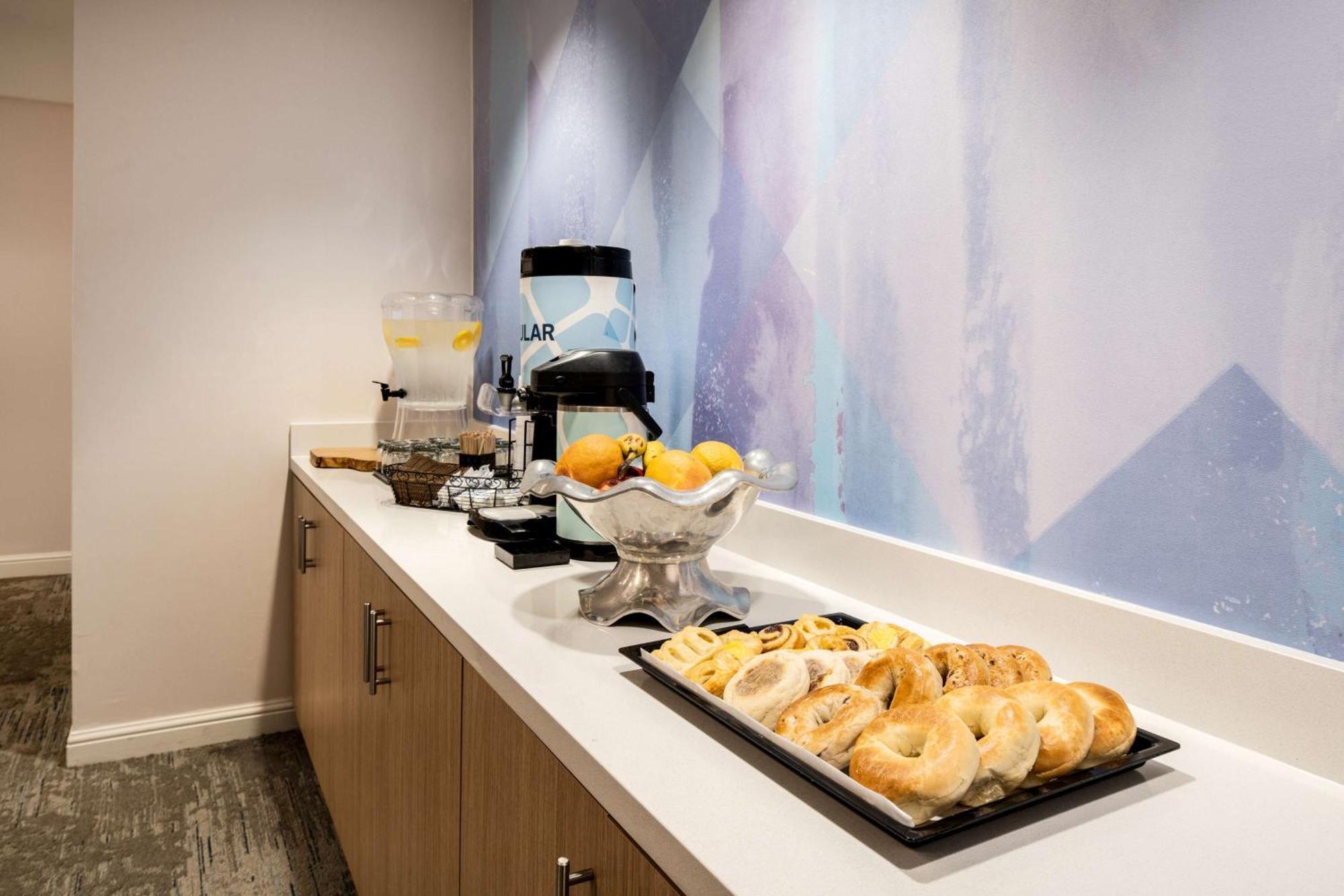 Hilton Garden Inn Folsom Zewnętrze zdjęcie