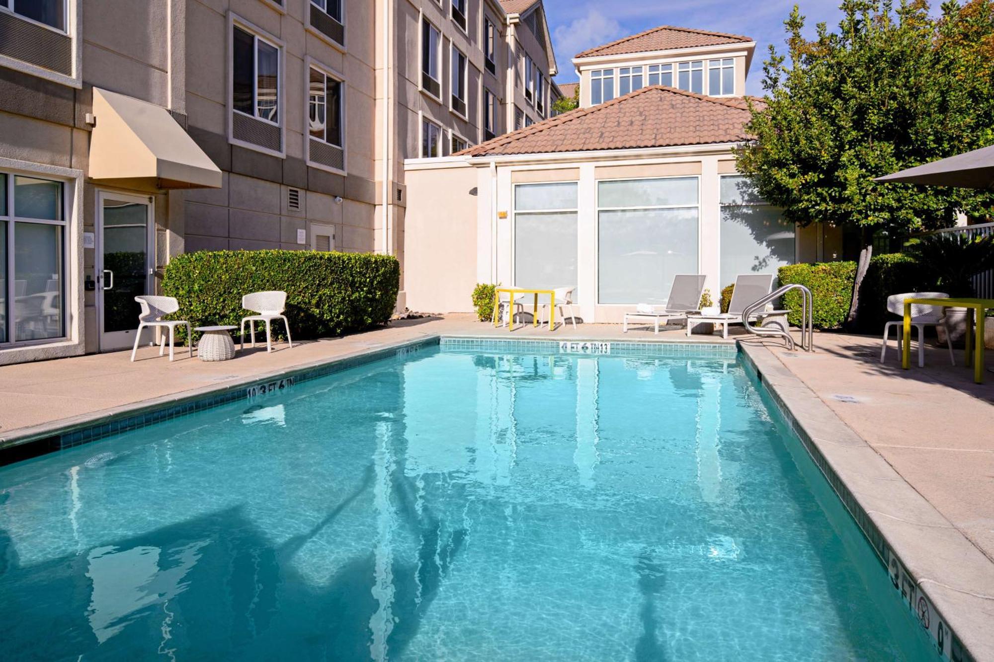 Hilton Garden Inn Folsom Zewnętrze zdjęcie