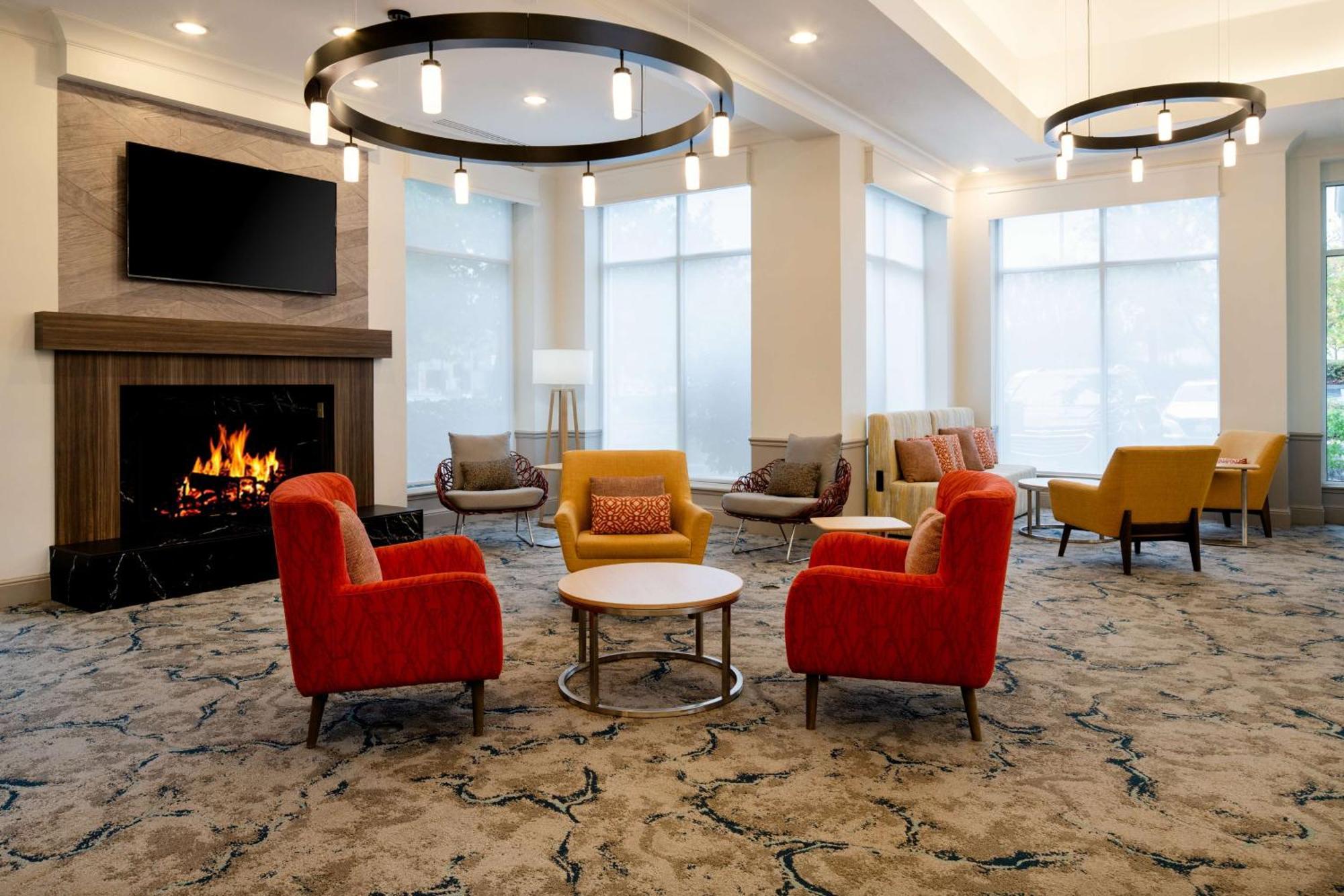 Hilton Garden Inn Folsom Zewnętrze zdjęcie